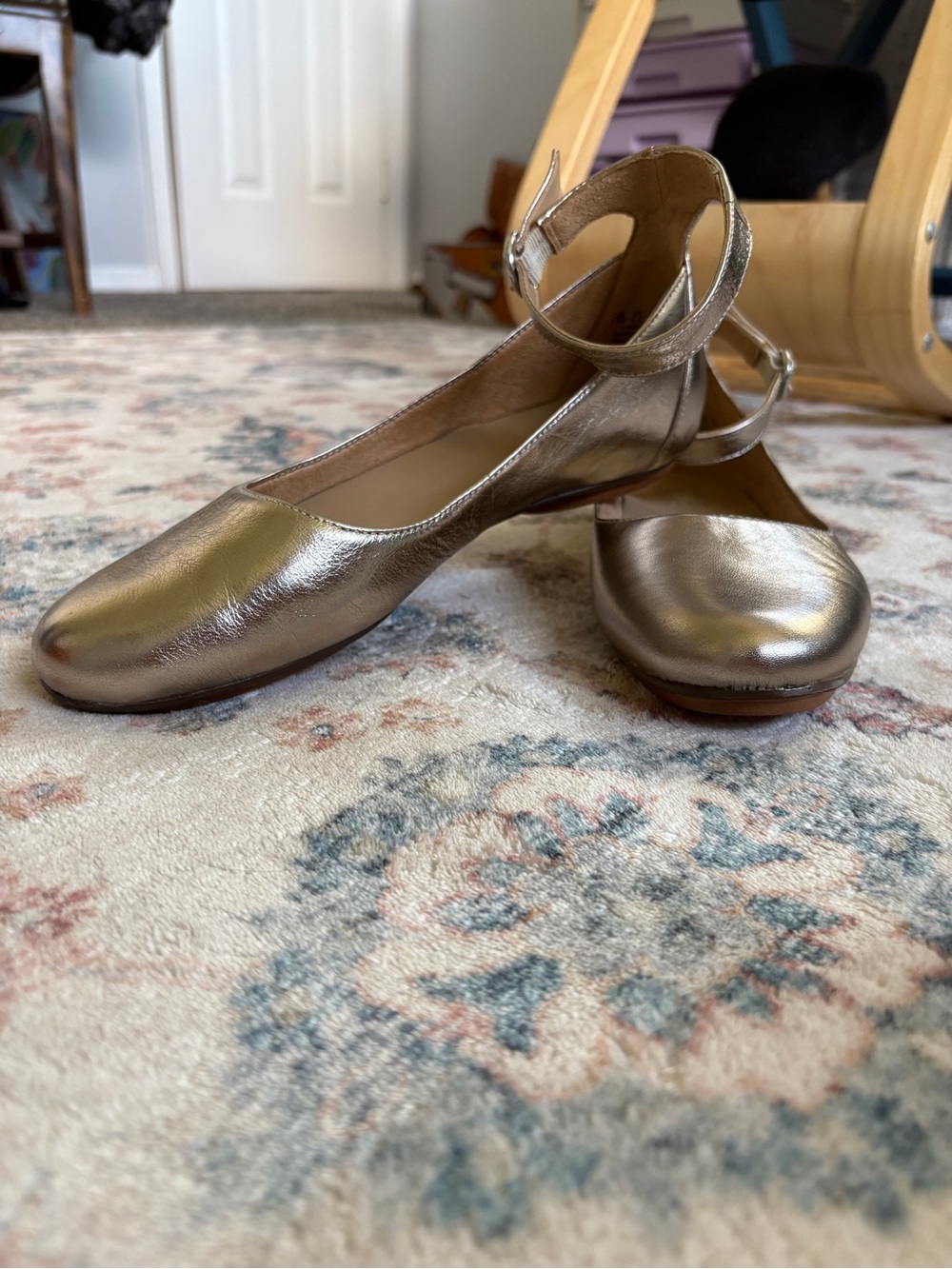 Gold Naturalizer Valentina Ankle Strap Flats